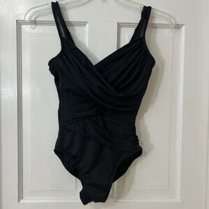 Miraclesuit Crossover with Mesh Accents One Piece Underwire Slimming Black Sz 10
